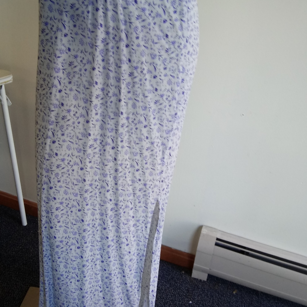 Old Navy Women's long skirt